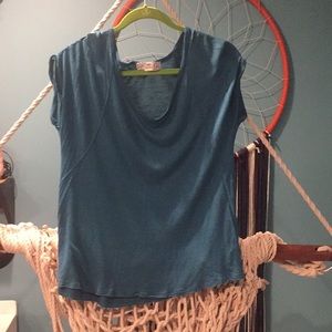 Pretty teal t shirt super soft